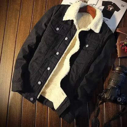 "Giacca in denim azzurro con interno in pelliccia sintetica" All You Need