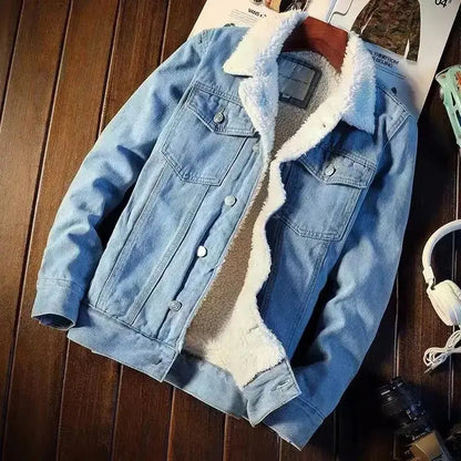 "Giacca in denim azzurro con interno in pelliccia sintetica" All You Need