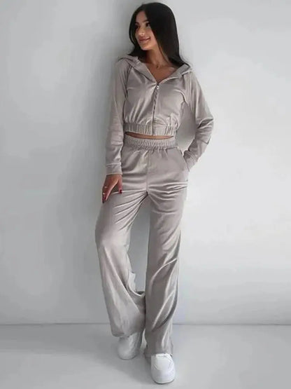 "Completo sportivo Donna celeste con zip e vita elasticizzata" All You Need