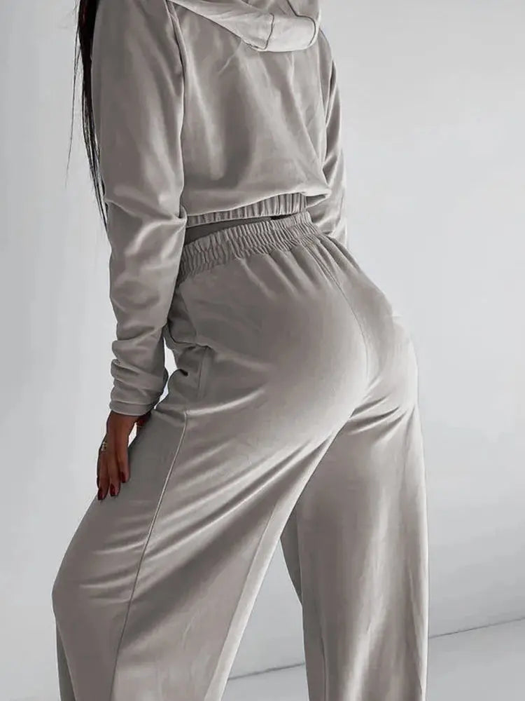 "Completo sportivo Donna celeste con zip e vita elasticizzata" All You Need